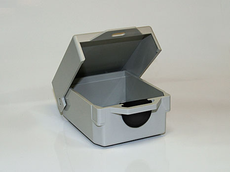 Enclosure with hinged lid GH001G